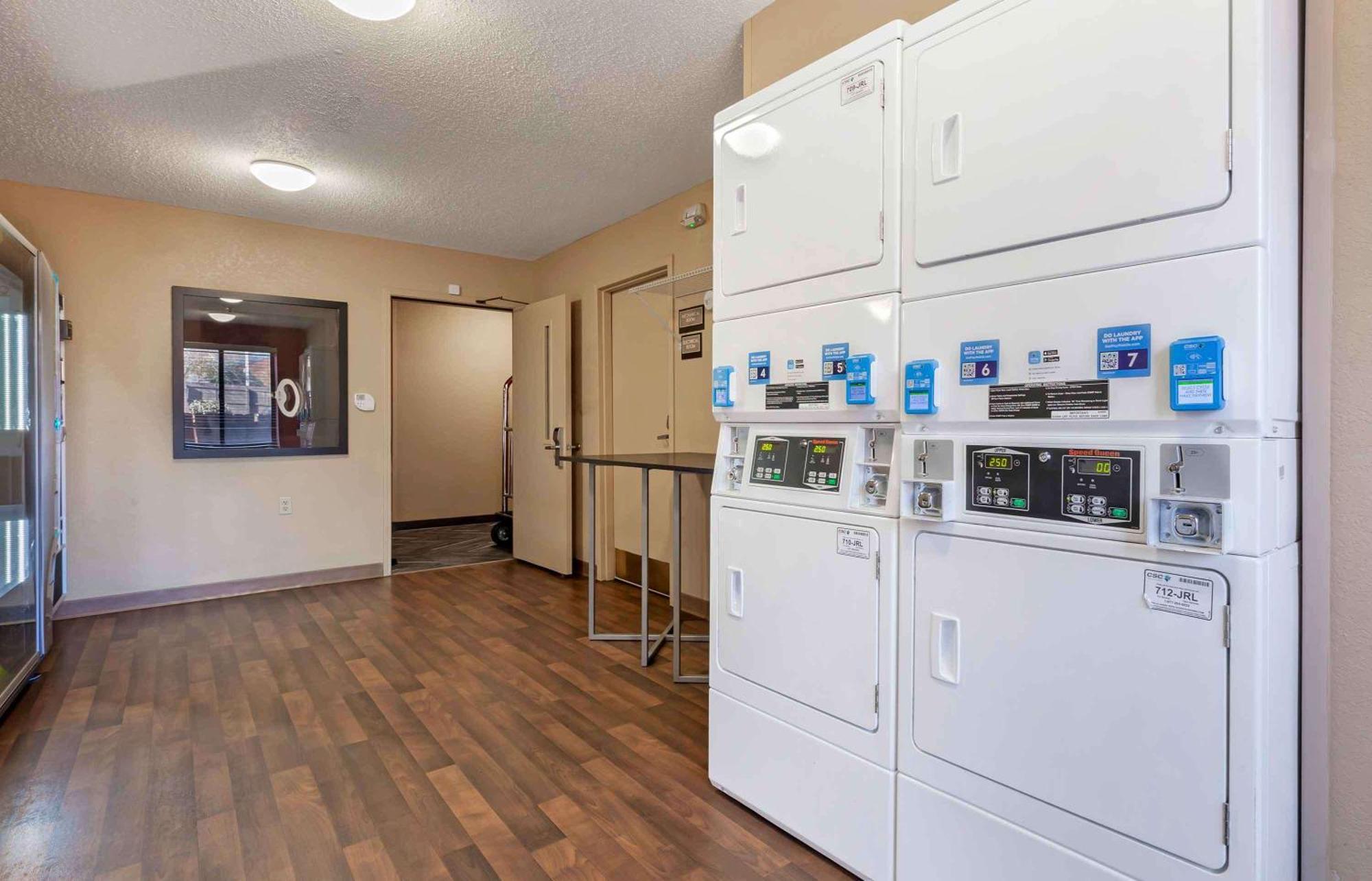 Extended Stay America Select Suites - Rockford - State Street Ngoại thất bức ảnh