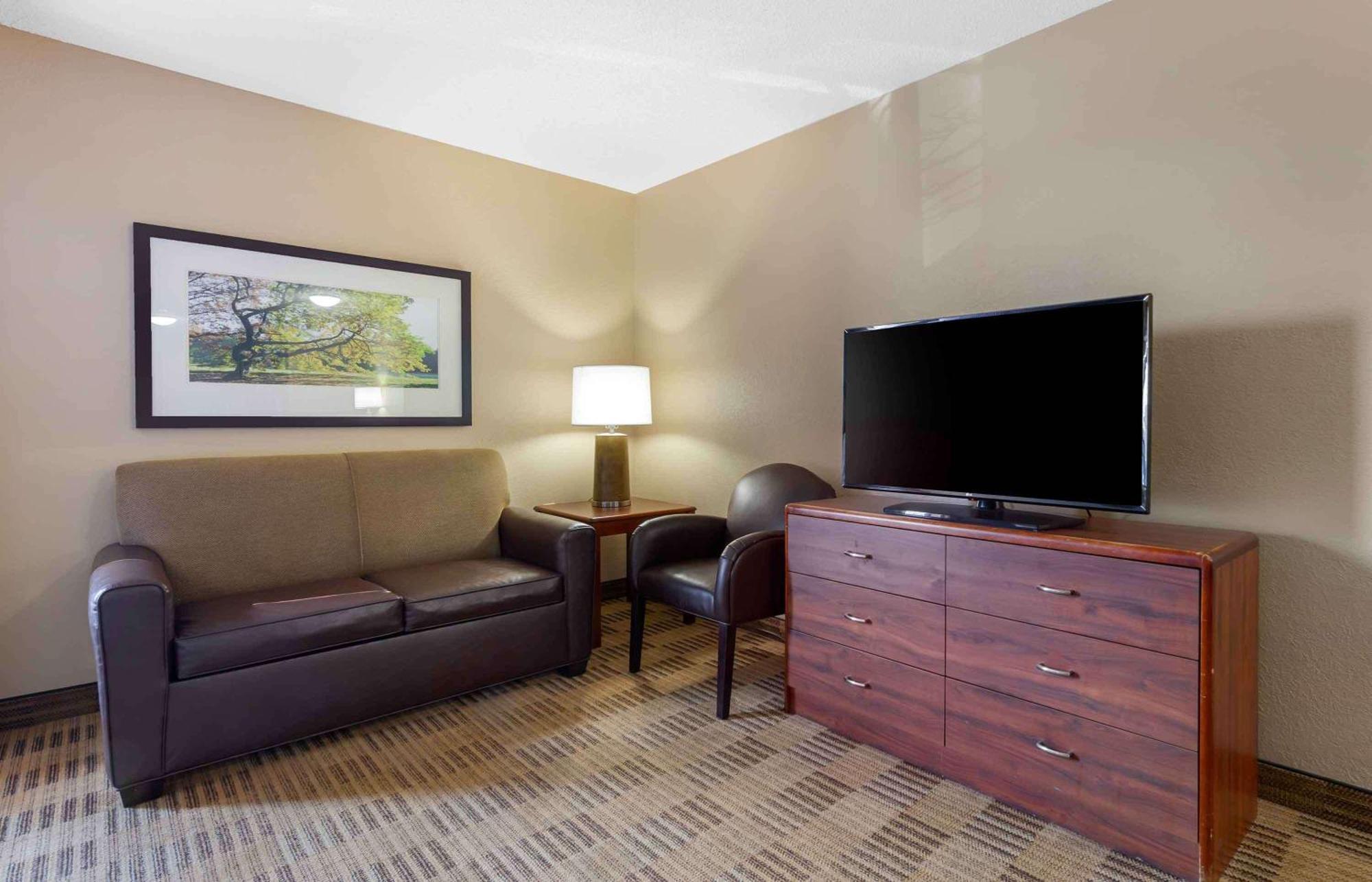 Extended Stay America Select Suites - Rockford - State Street Ngoại thất bức ảnh