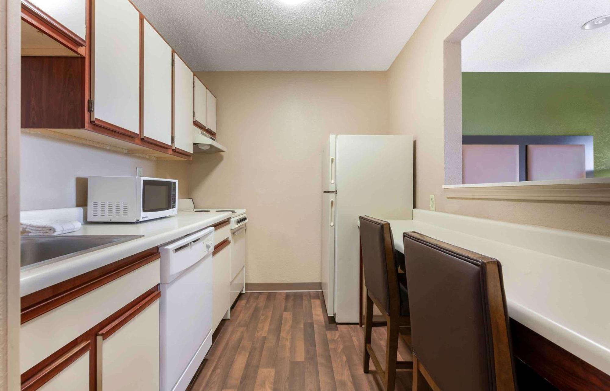 Extended Stay America Select Suites - Rockford - State Street Ngoại thất bức ảnh